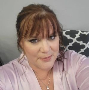 Meet your Posher, Denise